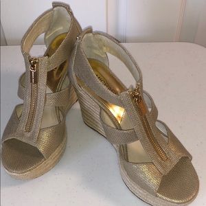 Michael Kors Women's Compense Damita Logo Sandale -Brown Size 10 M